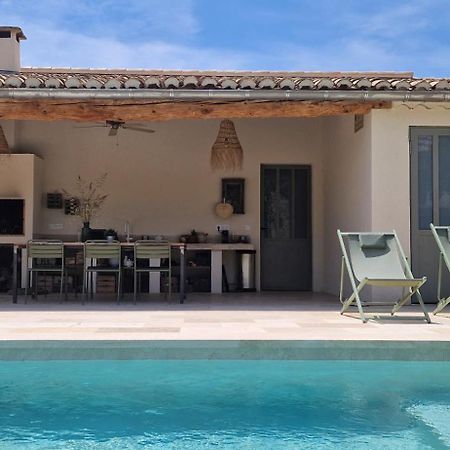 Appartement Dans Un Mas Provencal Renove 圣伊莱尔厄齐尔 外观 照片
