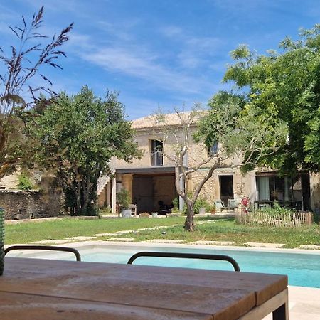 Appartement Dans Un Mas Provencal Renove 圣伊莱尔厄齐尔 外观 照片