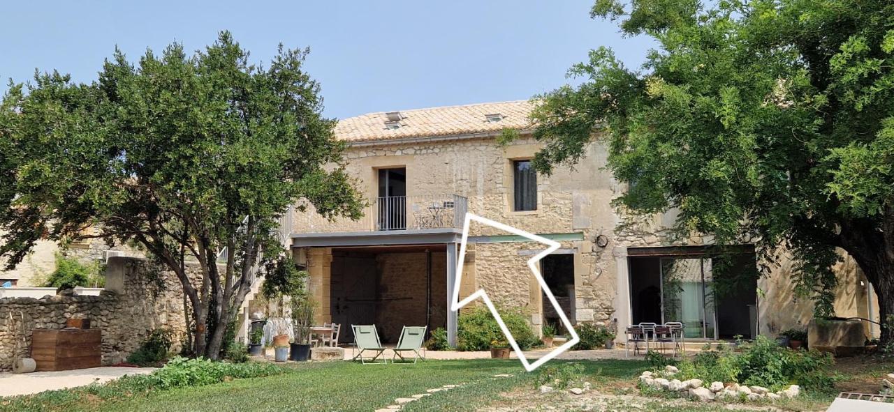 Appartement Dans Un Mas Provencal Renove 圣伊莱尔厄齐尔 外观 照片