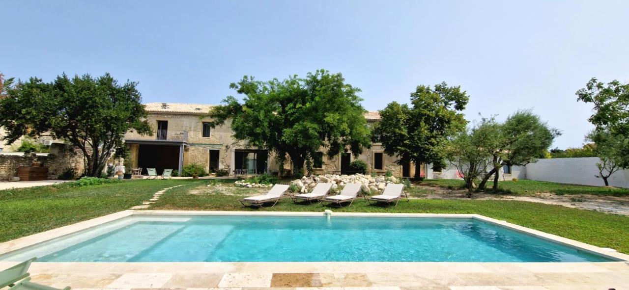 Appartement Dans Un Mas Provencal Renove 圣伊莱尔厄齐尔 外观 照片