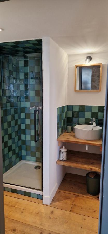 Appartement Dans Un Mas Provencal Renove 圣伊莱尔厄齐尔 外观 照片